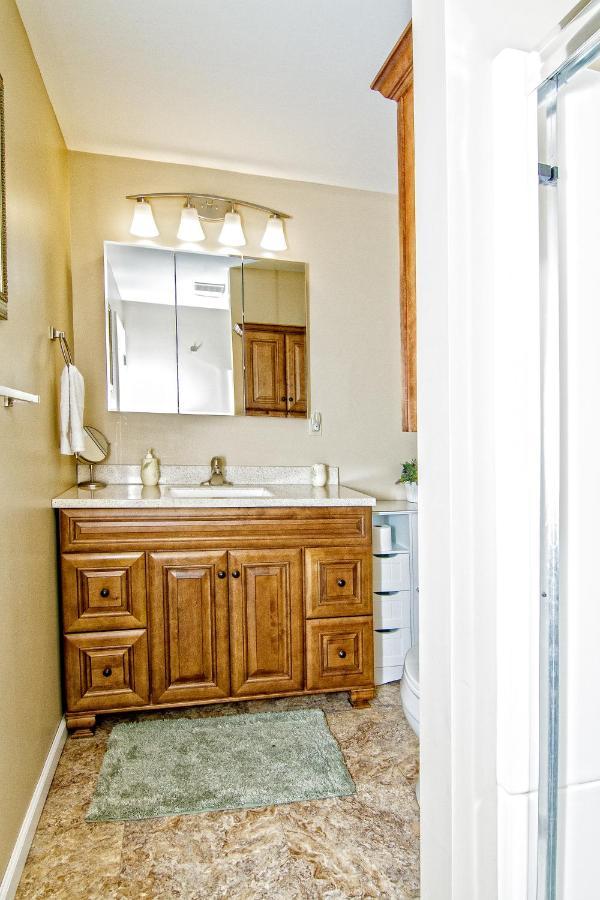 Cabin By The Creek With Private Creek Access Tannersville Luaran gambar