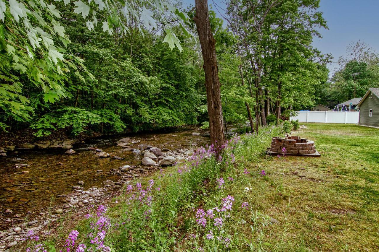 Cabin By The Creek With Private Creek Access Tannersville Luaran gambar